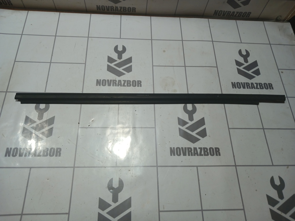 Ford Focus 1 1998-2004 для Накладка стекла заднего левого