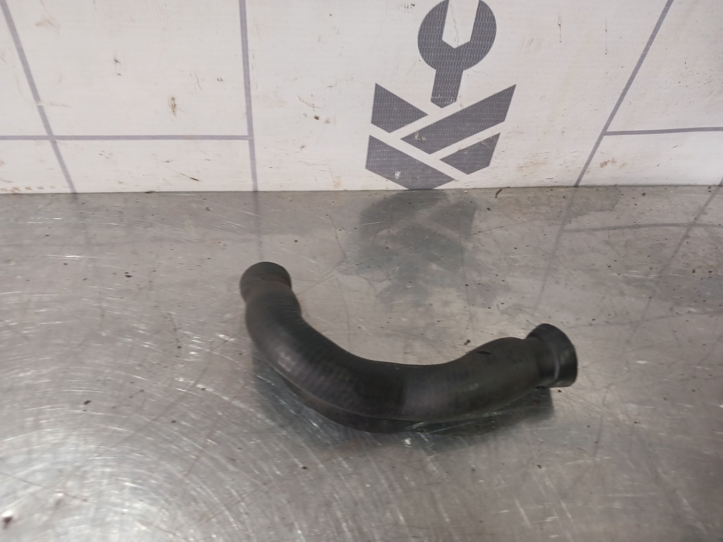 Audi A6 (C4) 1994-1997 для Шланг системы охлаждения