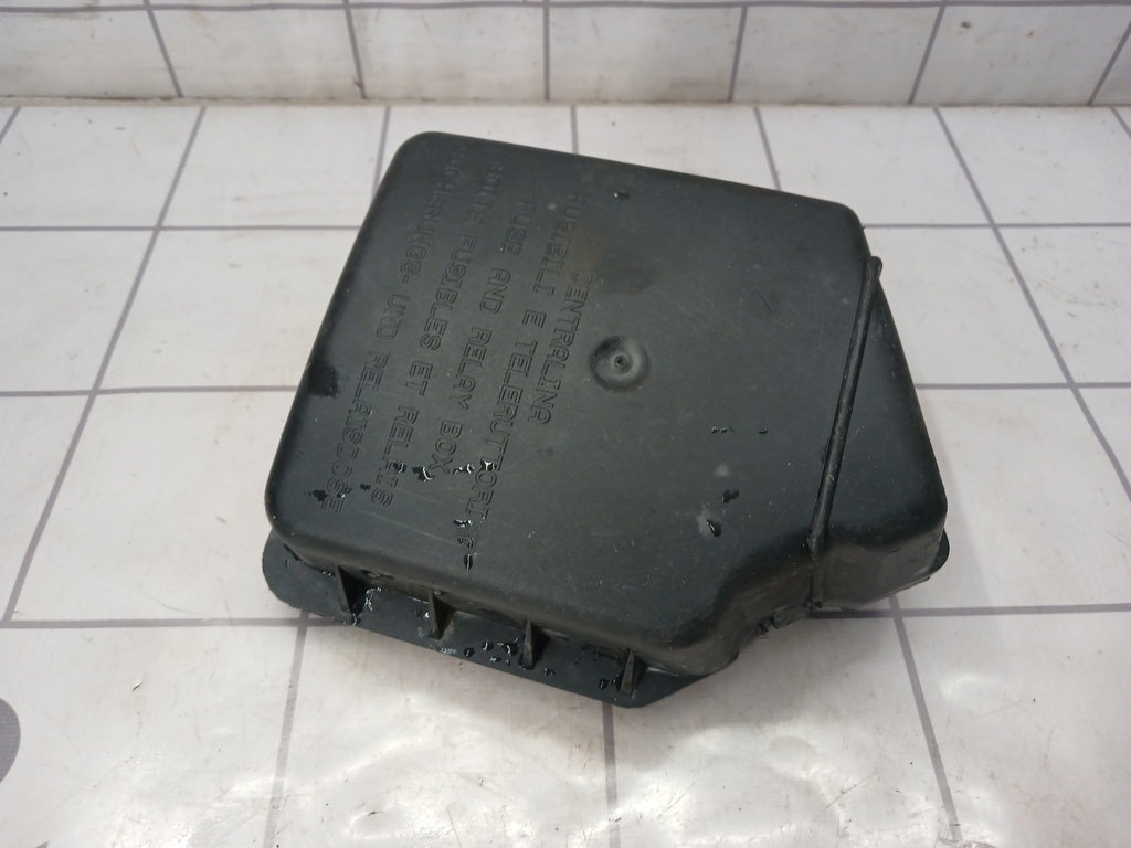 Fiat Punto 2 (188) 99-10 для Крышка блока предохранителей