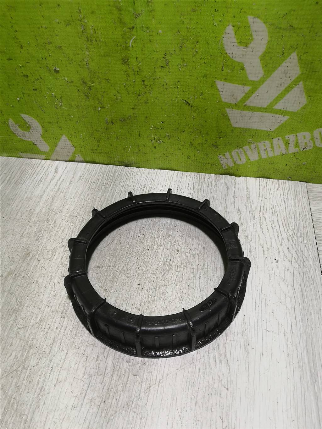 Ford Tourneo Connect 02-13 для Гайка топливного насоса