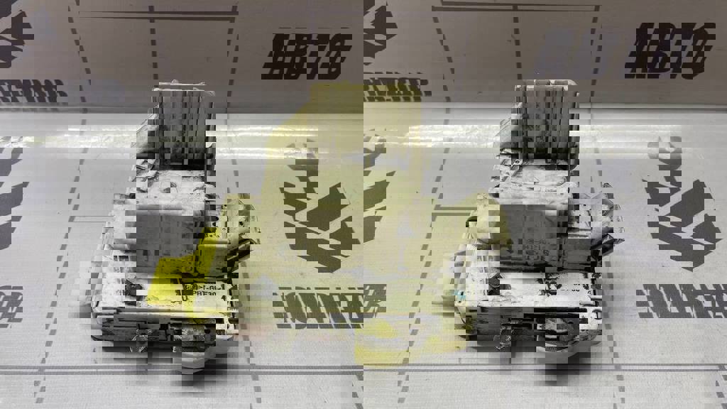 Ford Focus 1 1998-2004 для Замок двери передней правой