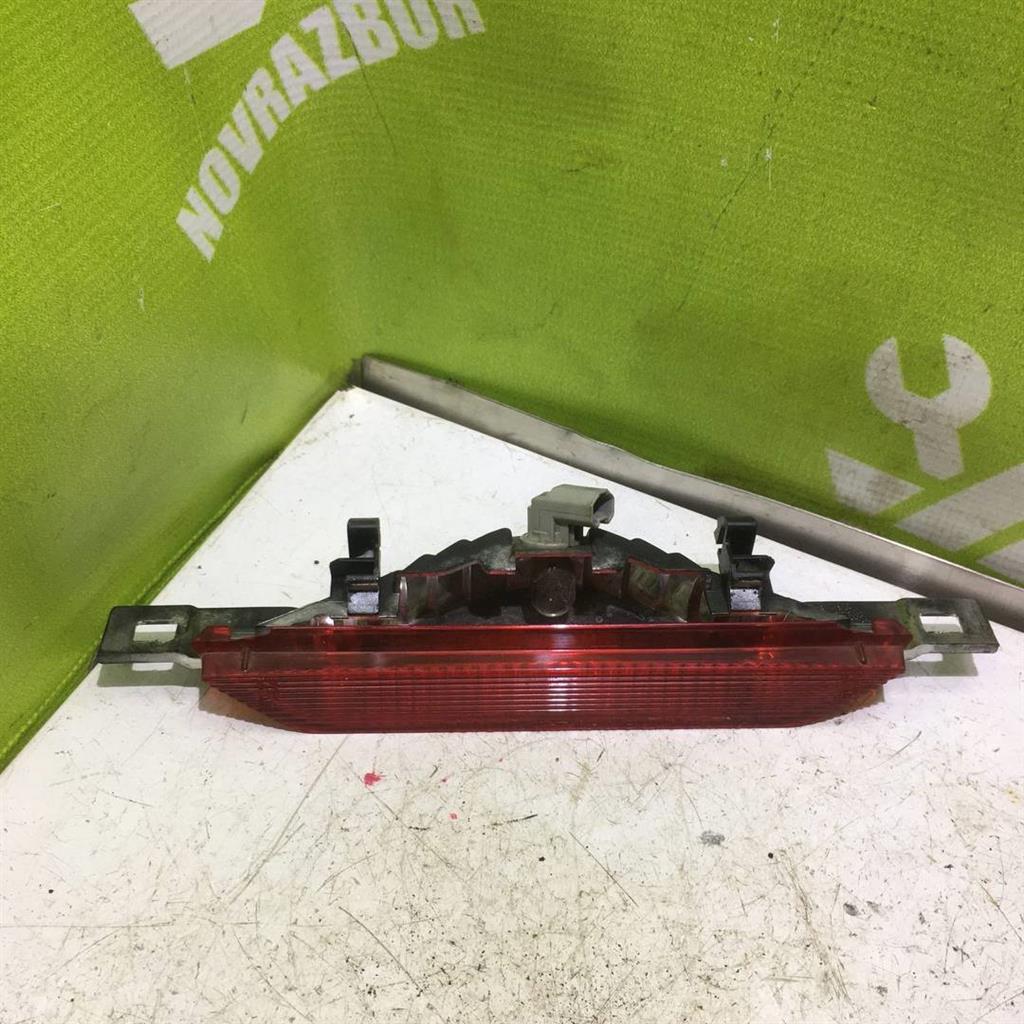 Toyota Corolla E12 2001-2006 для Фонарь задний (стоп сигнал)