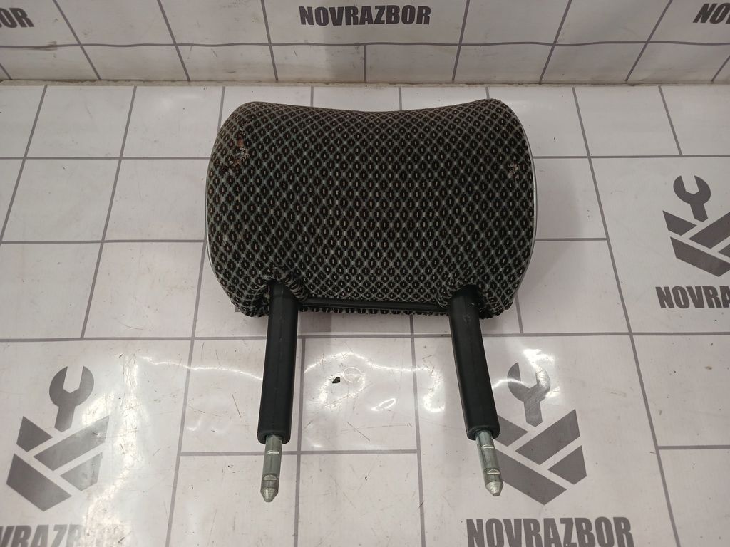 VW Passat  B3  1988-1993 для Подголовник