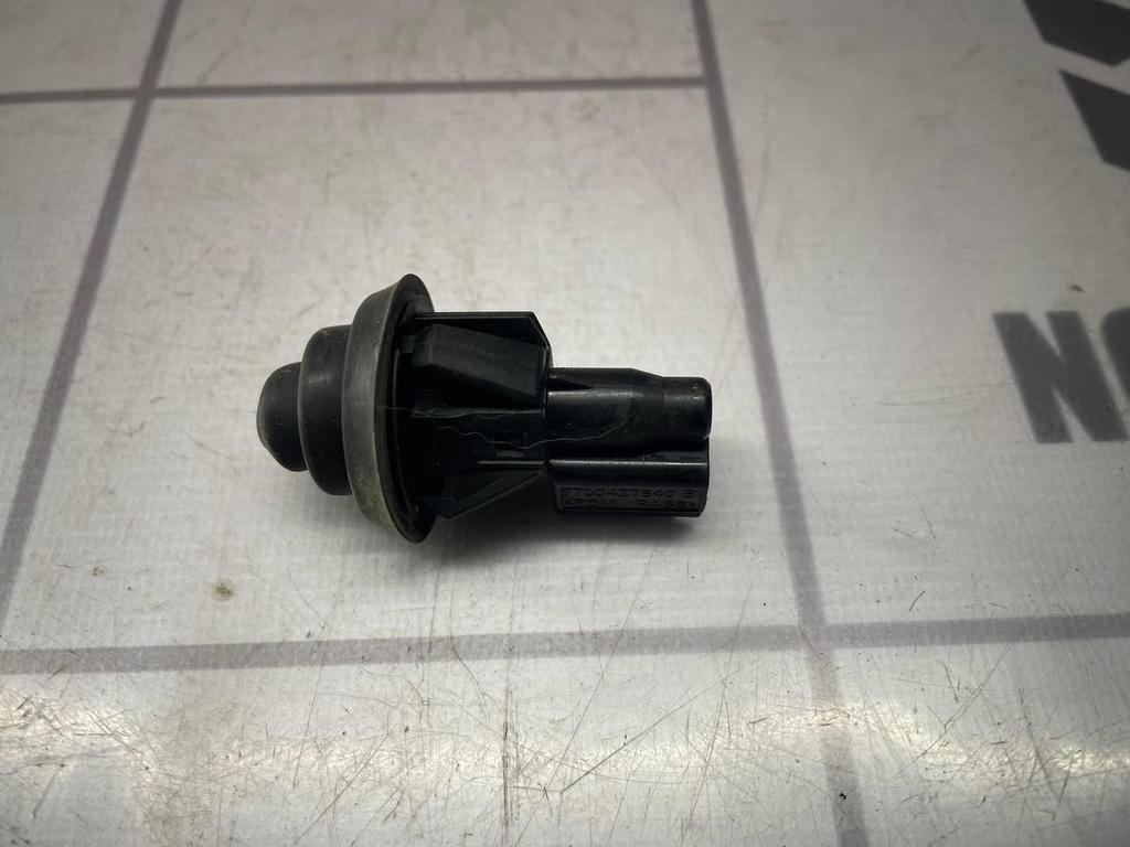 Renault Logan 2 14-18 для Выключатель концевой