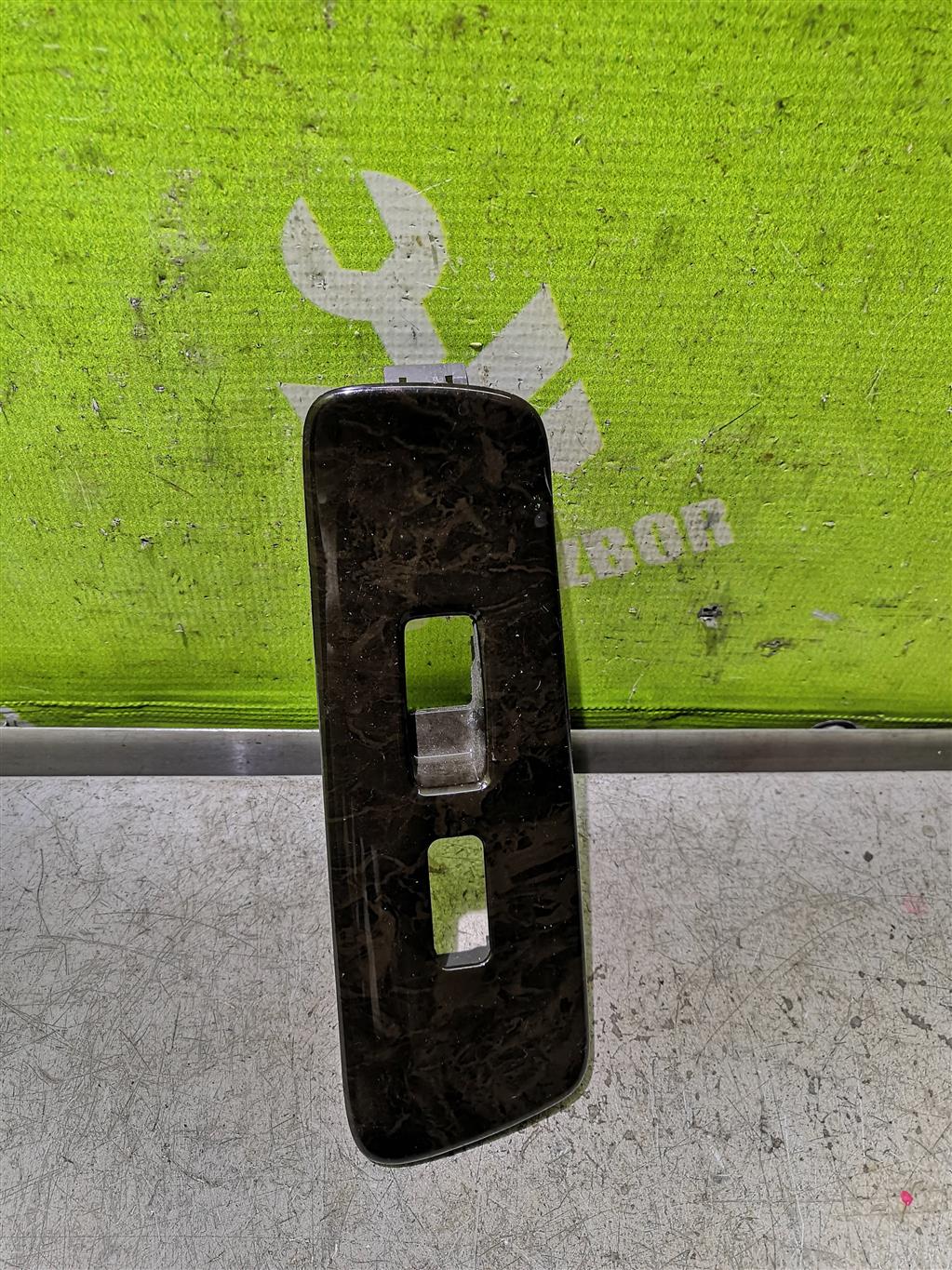 Toyota Highlander I 01-06 для Накладка декоративная