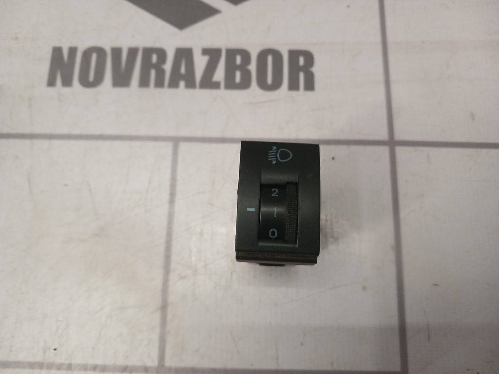 Hyundai Elantra 3  00-05 для Кнопка корректора фар