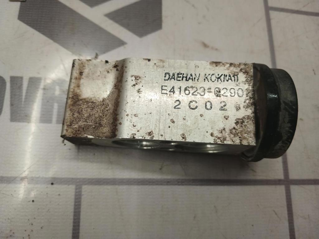 Kia RIO 1 2000-2004 для Клапан кондиционера