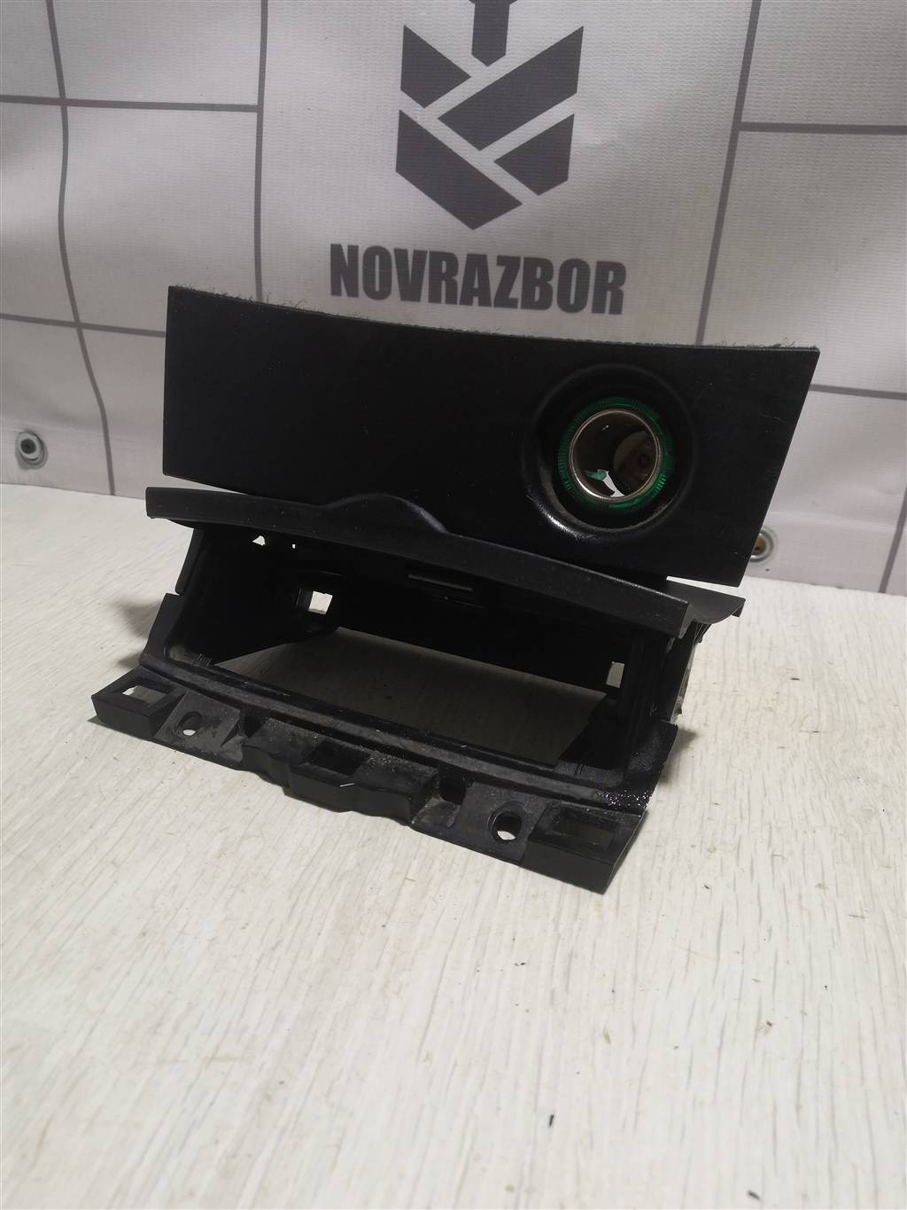 Mazda Mazda 3  BK  02-09 для Ящик передней консоли