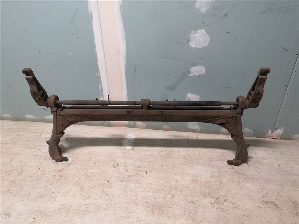 Renault Laguna 94-99 для Балка задняя