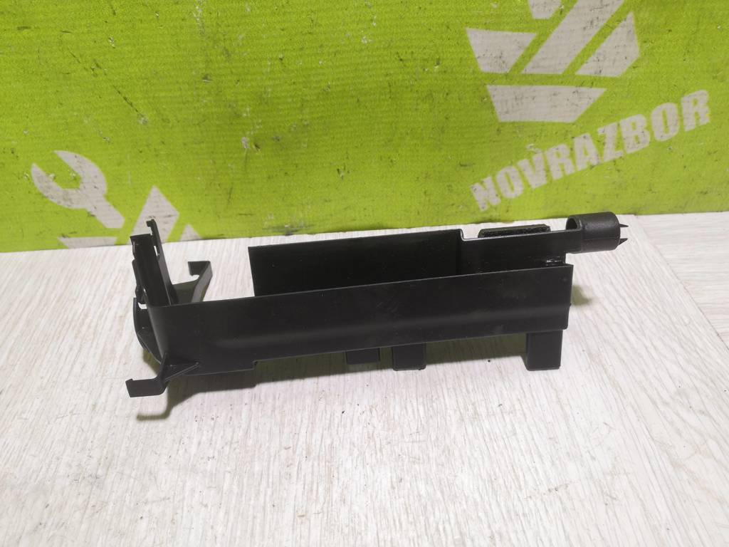 Audi A4 B7 2005-2007 для Кожух