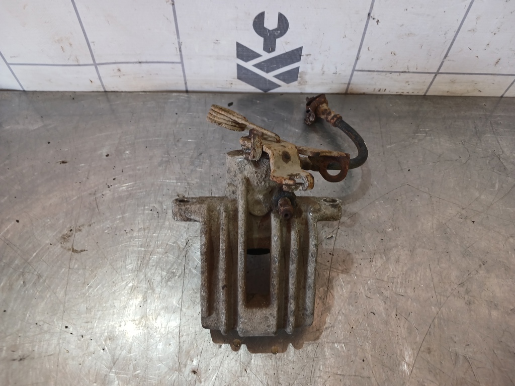 VW Passat B5 96-00 для Суппорт задний правый