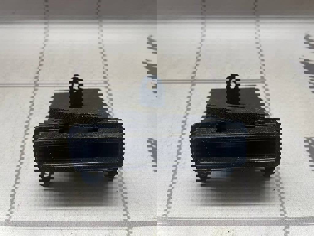 Hyundai Elantra 3  00-05 для Ящик передней консоли