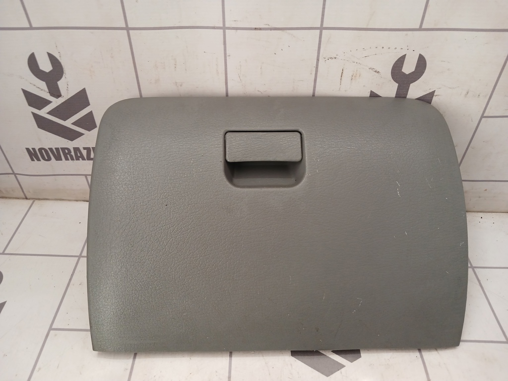 Kia RIO 1 2000-2004 для Бардачок