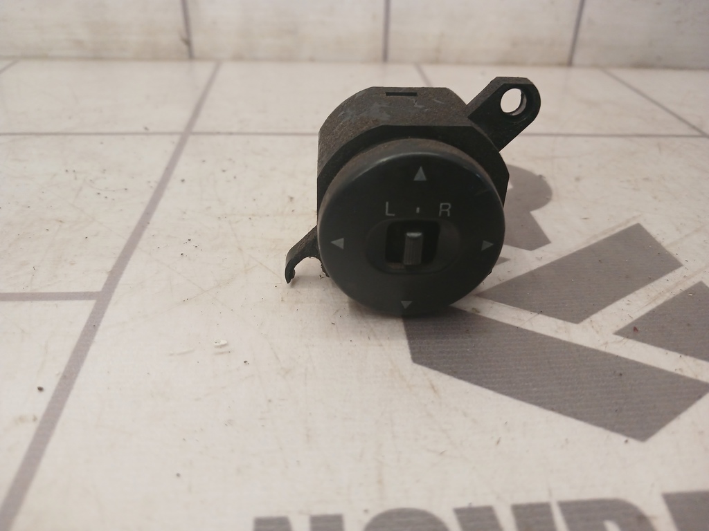 Mazda 626 (GE) 1992-1997 для Кнопка многофункциональная