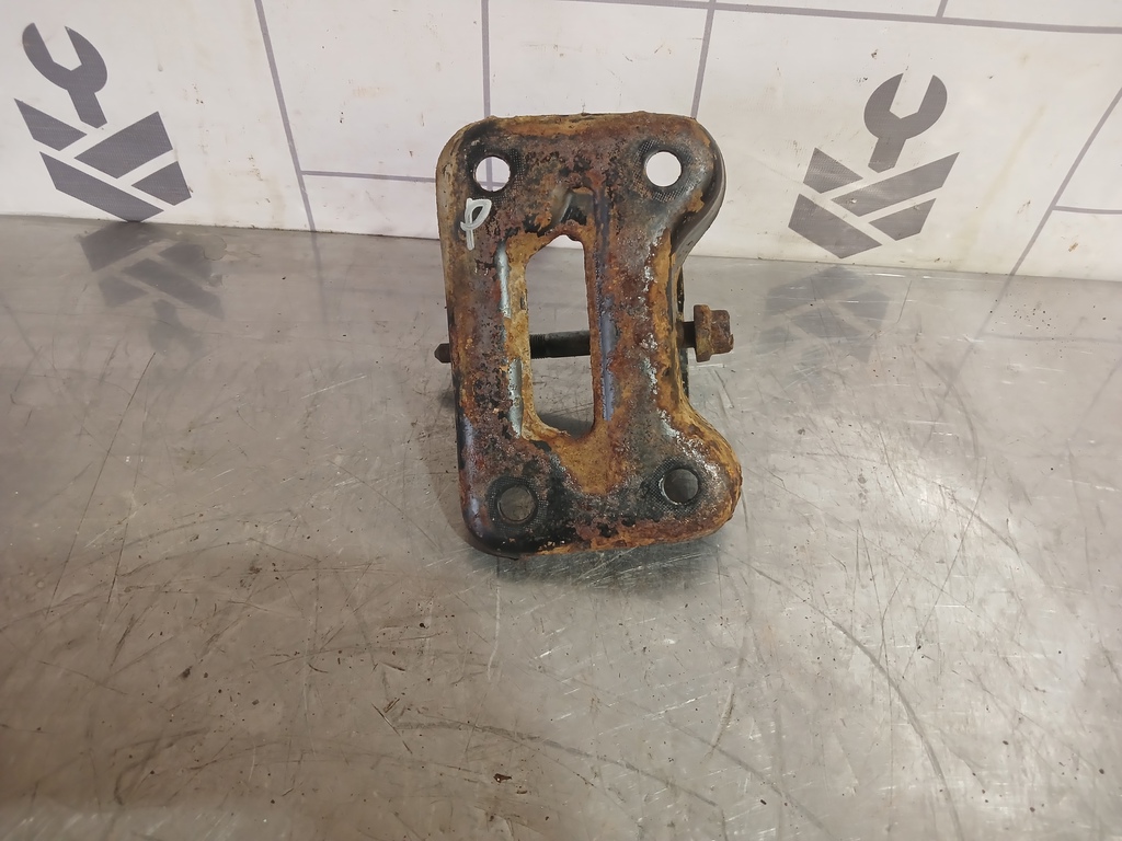 Peugeot 307 2001-2008 для Кронштейн задней балки