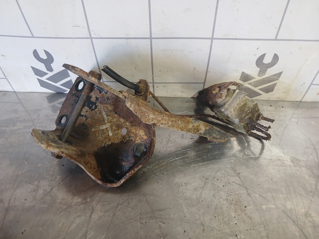 VW Passat  B3  1988-1993 для Регулятор давления тормозной системы