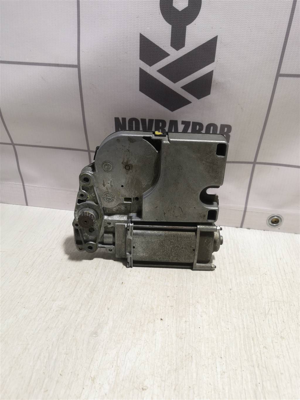 VW Golf 3 Vento 91-97 для Моторчик люка