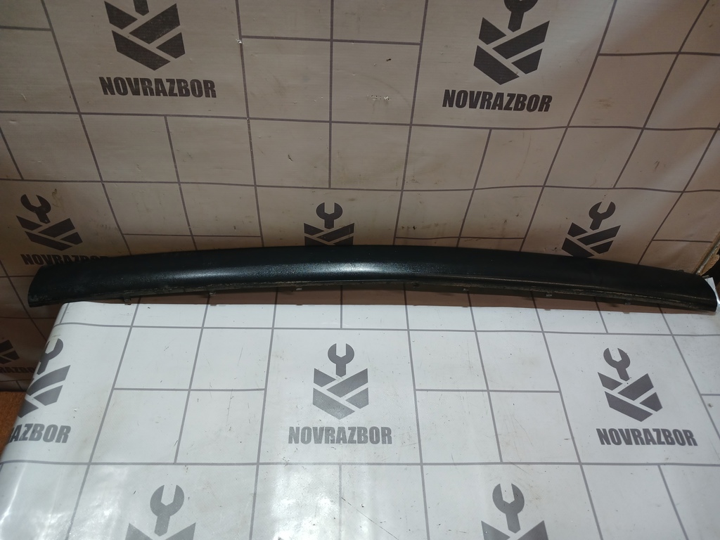 VW Passat B5 96-00 для Молдинг заднего бампера центральный