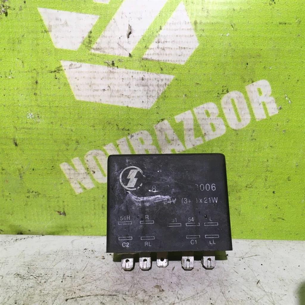 Volvo V40 1995-1998 для Реле