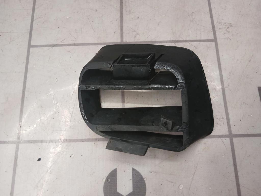 Audi 80  90  B3  86-91 для Решетка в бампер левая