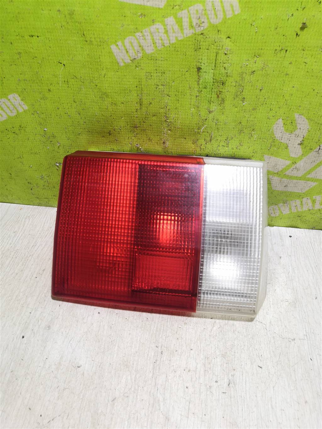 Audi 80  90  B3  86-91 для Фонарь задний внутренний левый