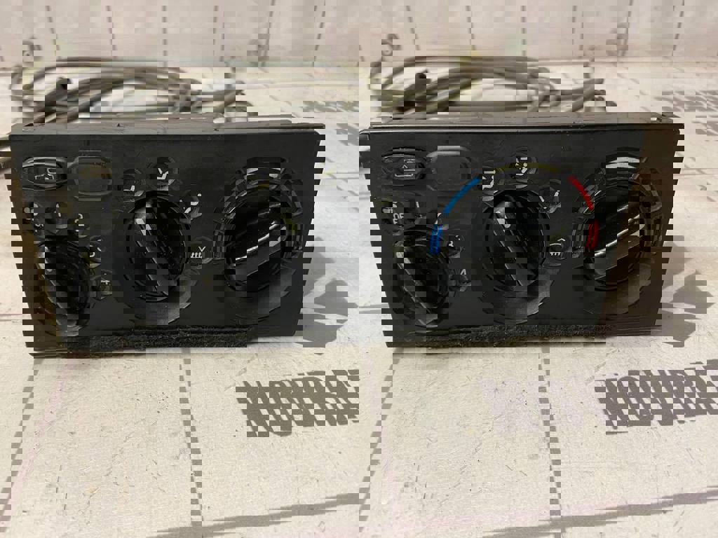 Daewoo Nexia 95-16 для Блок управления печкой