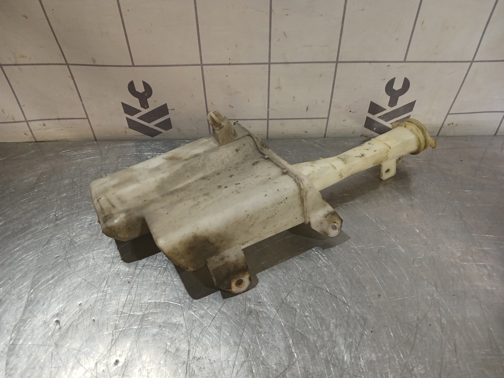 Mazda 323 BA 94-98 для Бачок омывателя лобового стекла