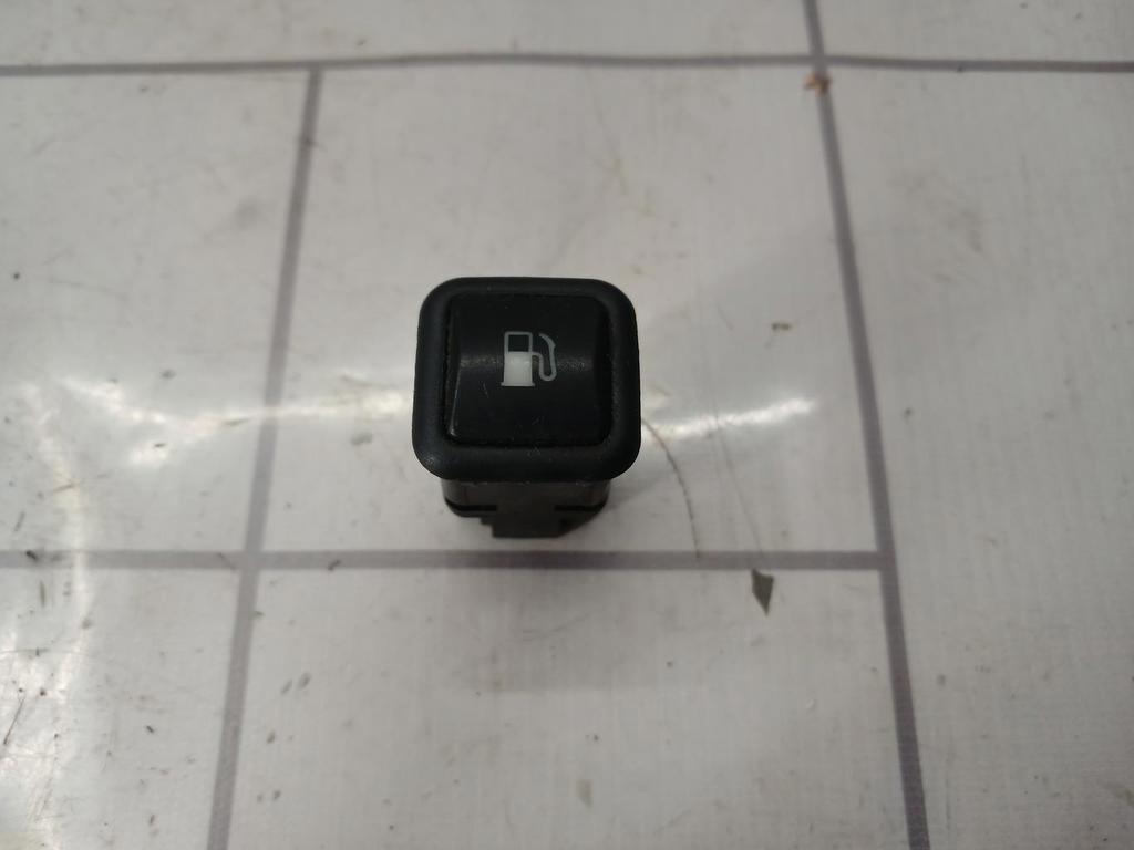 VW Passat B5 96-00 для Кнопка открывания лючка бензобака