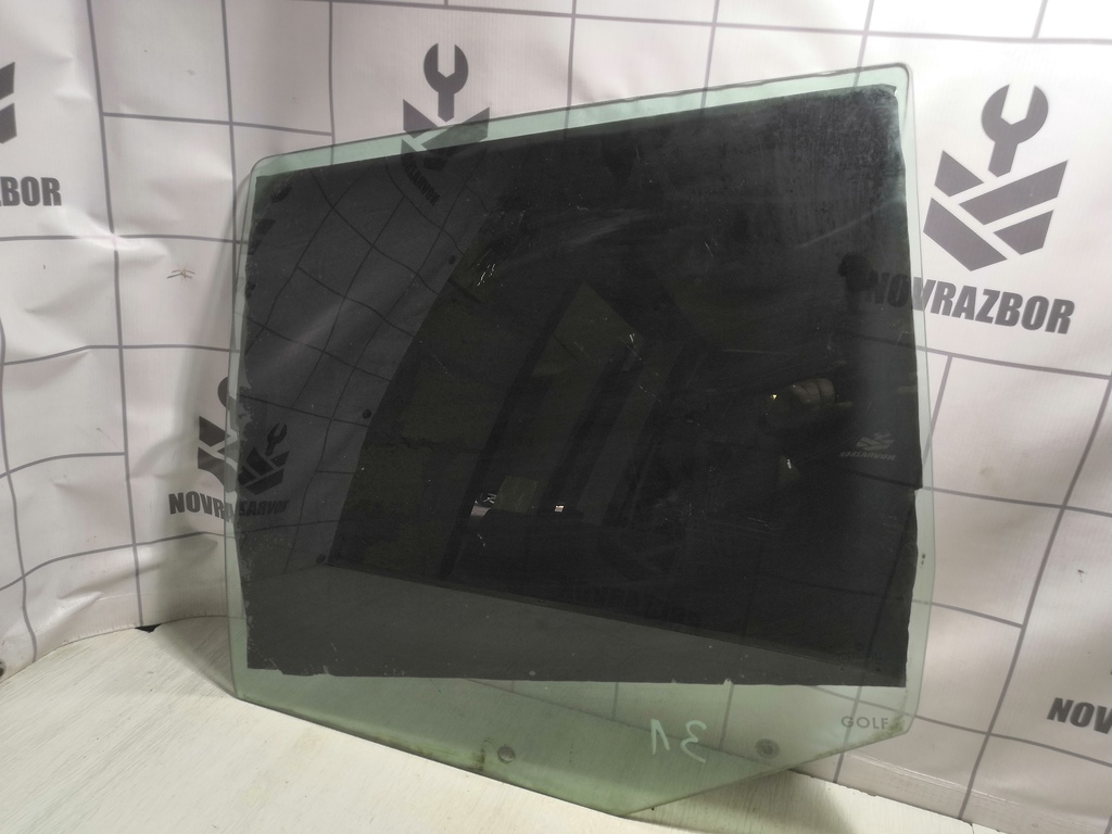 VW Golf 4 Bora 97-05 для Стекло двери задней левой