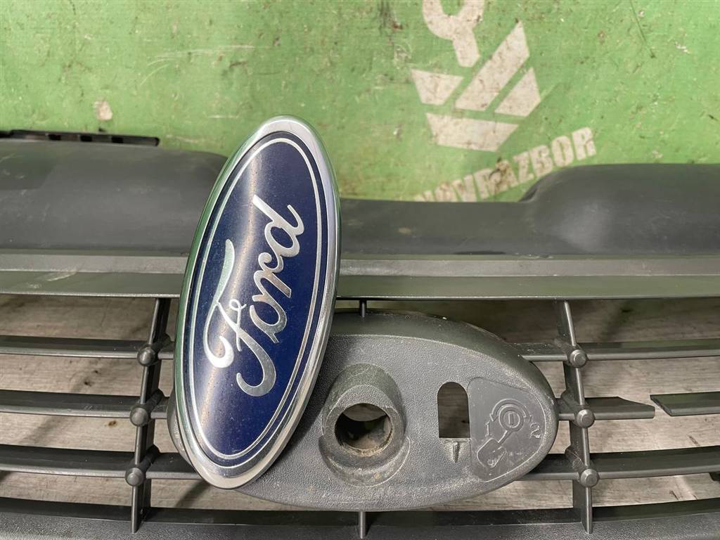 Ford Focus 2 08-11 для Решетка радиатора
