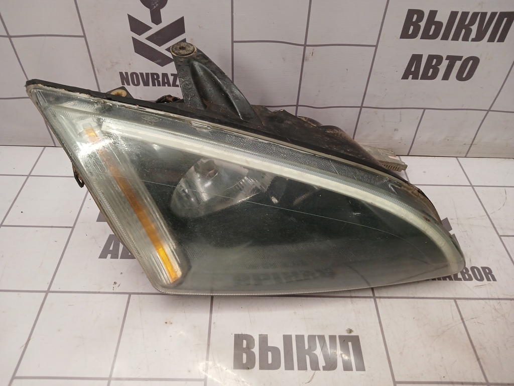 Ford Focus 2 05-08 для Фара правая