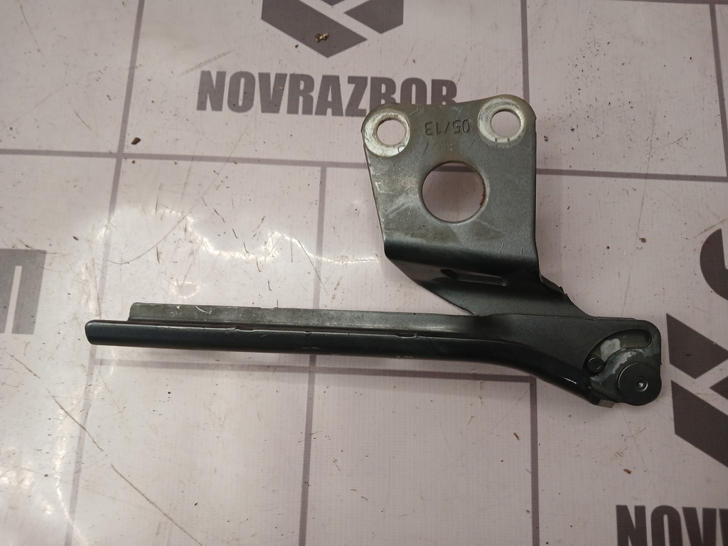 Skoda Yeti 2009-2018 для Петля капота левая