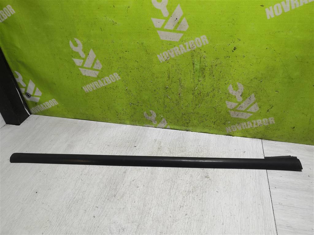 Ford Focus 2 08-11 для Накладка стекла заднего правого