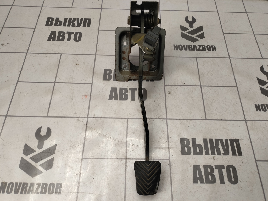 Hyundai Elantra 3  00-05 для Педаль тормоза