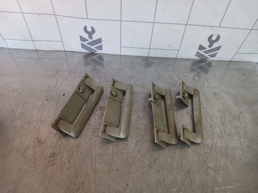 Audi 80  90  B3  86-91 для Ручка внутренняя потолочная