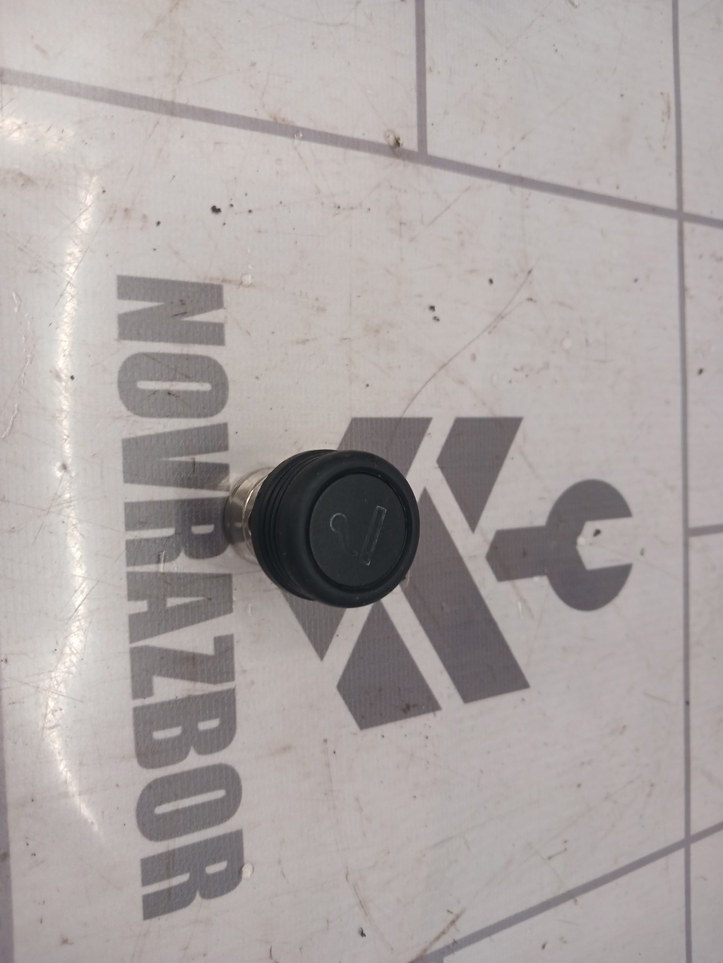 Nissan Almera N16 2000-2006 для Прикуриватель