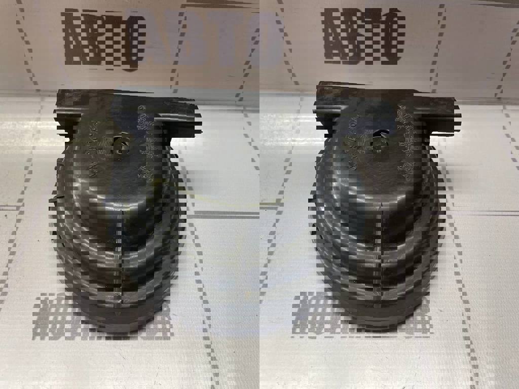 Audi 80  90  B3  86-91 для Крышка фары