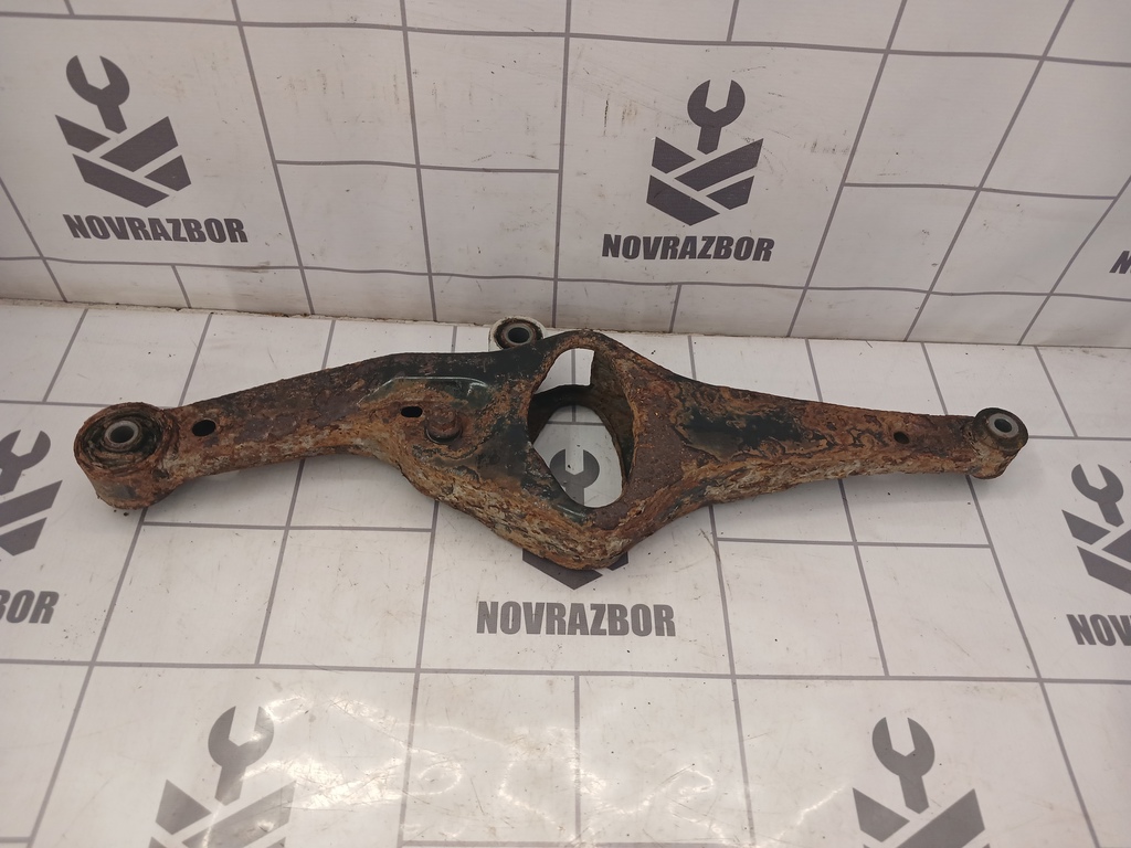 Nissan Almera N16 2000-2006 для Рычаг задний поперечный