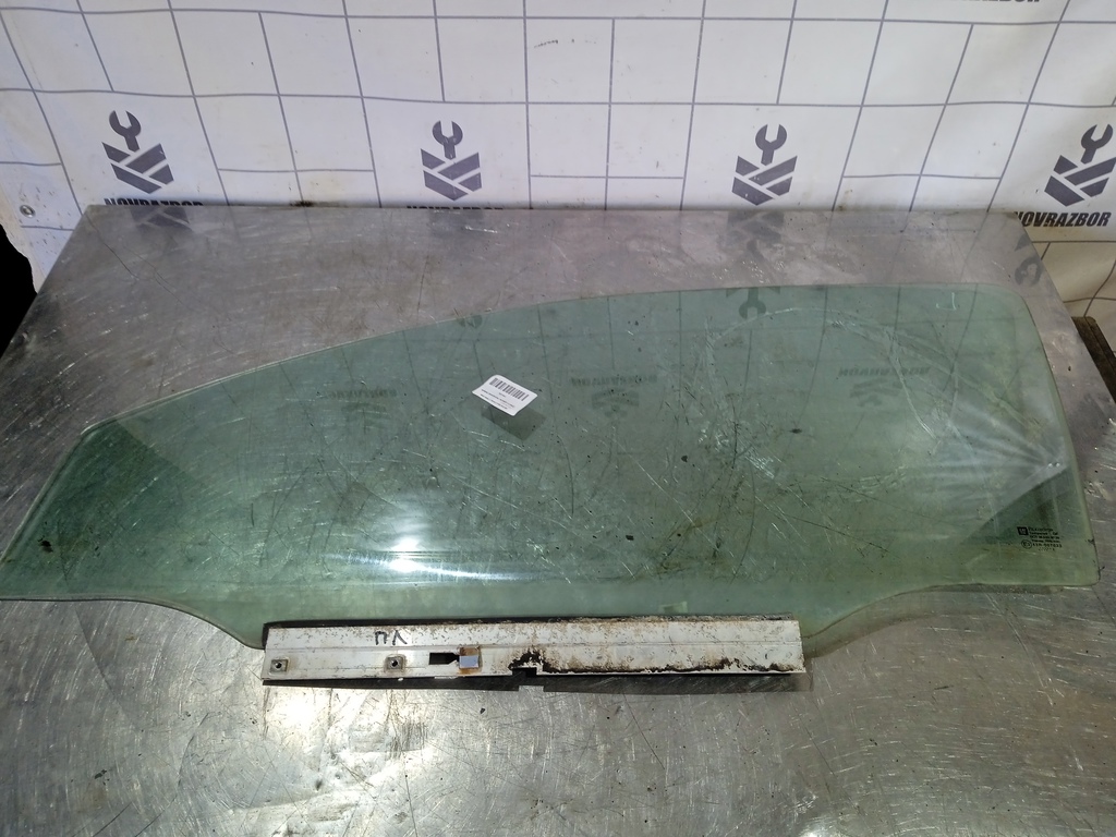 Opel Corsa C 2000-2006 для Стекло двери передней левой