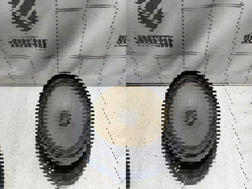 Skoda Yeti 2009-2018 для Динамик