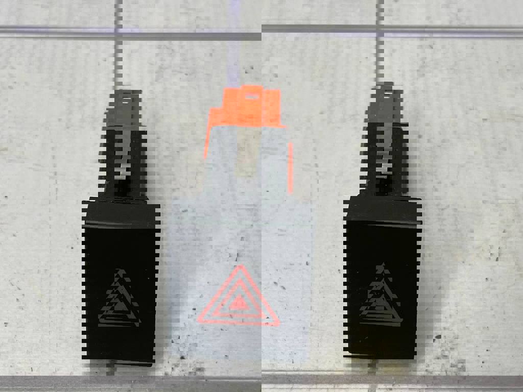 Skoda Yeti 2009-2018 для Кнопка аварийной сигнализации