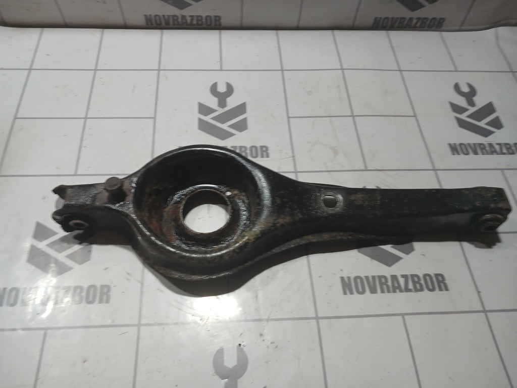 Ford Focus 1 1998-2004 для Рычаг задний нижний левый