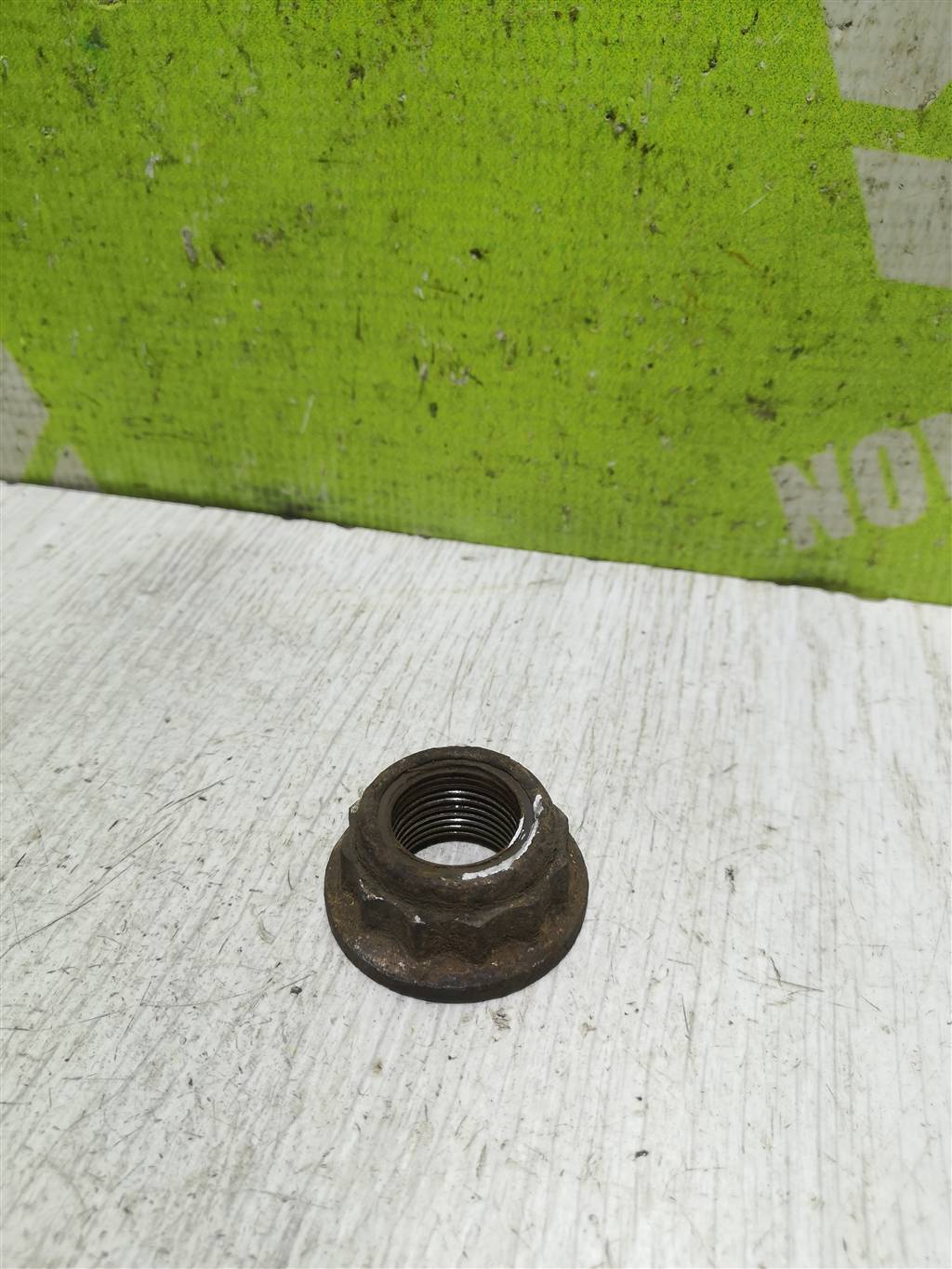 VW Golf 4 Bora 97-05 для Гайка ступицы