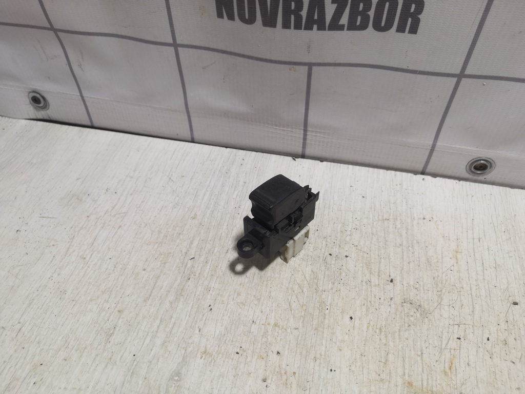 Nissan Almera N16 2000-2006 для Кнопка стеклоподъемника
