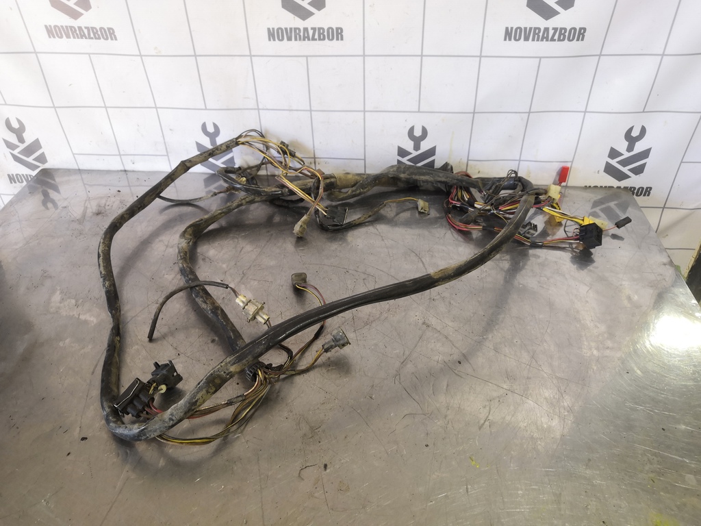 VW Passat  B3  1988-1993 для Проводка (коса)