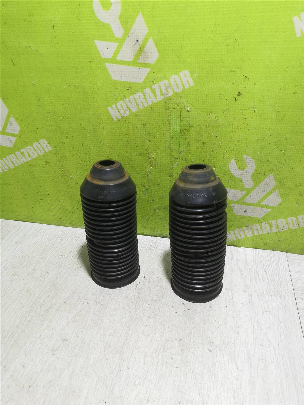 VW Golf 4 Bora 97-05 для Пыльник переднего амортизатора