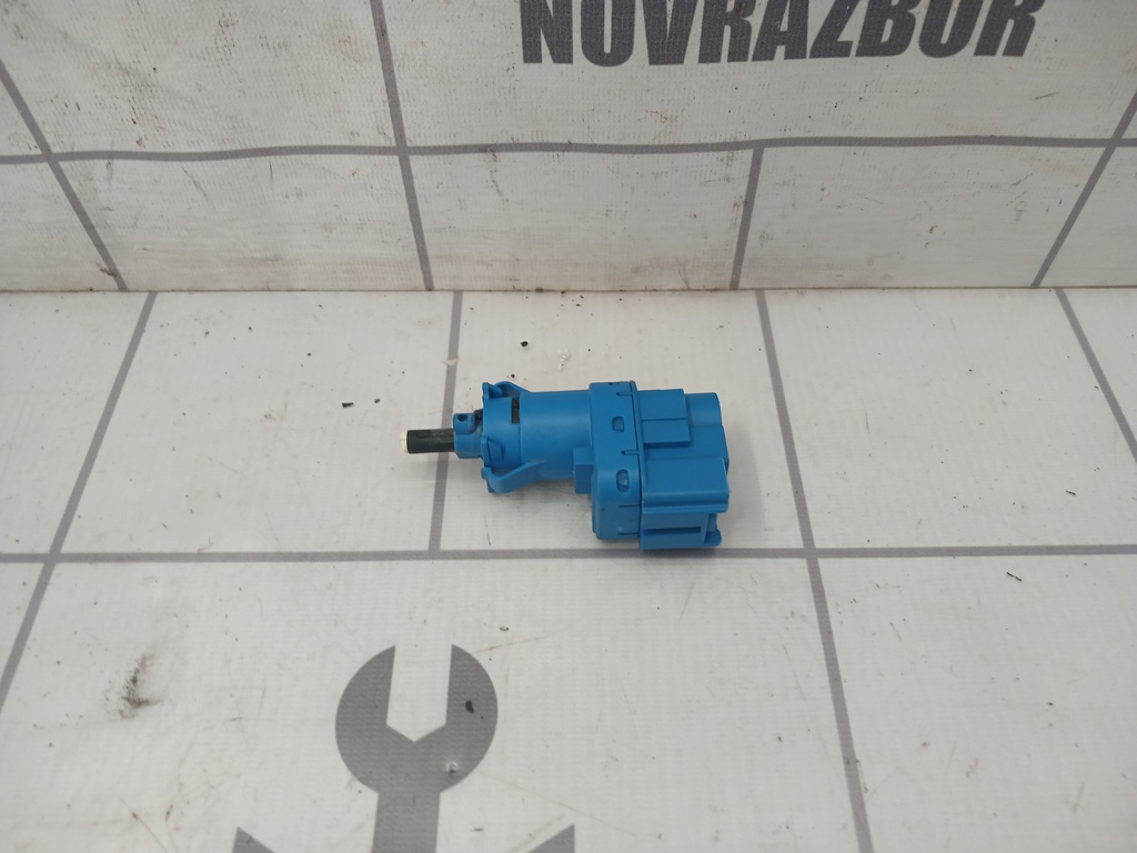 Mazda Mazda 3  BK  02-09 для Датчик включения стопсигнала