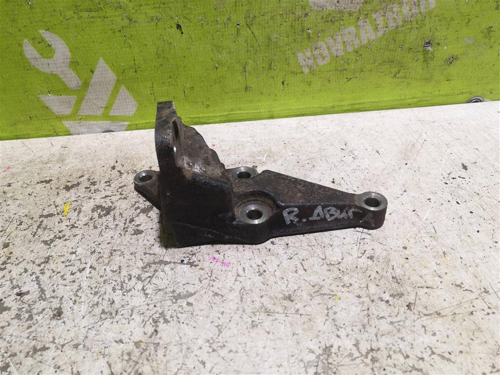 Toyota Corolla E12 2001-2006 для Кронштейн двигателя правый