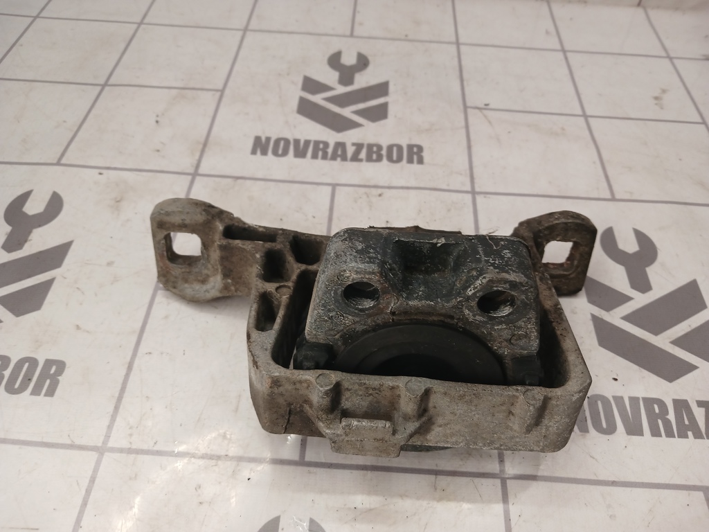 Ford Focus 2 05-08 для Опора двигателя правая