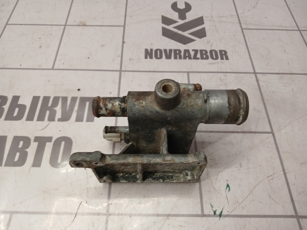 Ford Focus 2 05-08 для Фланец двигателя системы охлаждения